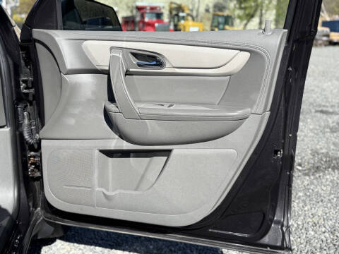 2017 Chevrolet Traverse LS