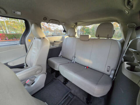2012 Toyota Sienna