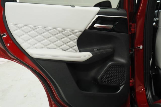 2024 Mitsubishi Outlander SEL