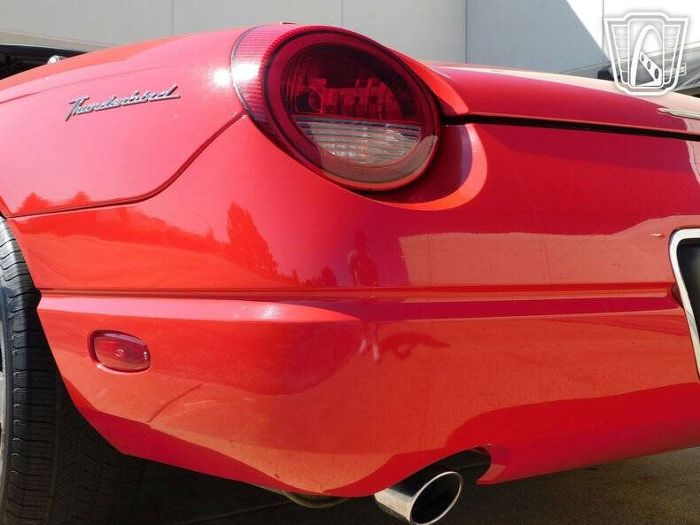 2002 Ford Thunderbird Deluxe