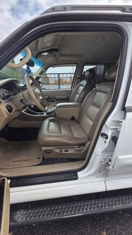 2004 Ford Explorer Sport Trac XLT