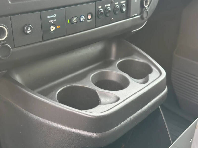 2017 Chevrolet Express 2500