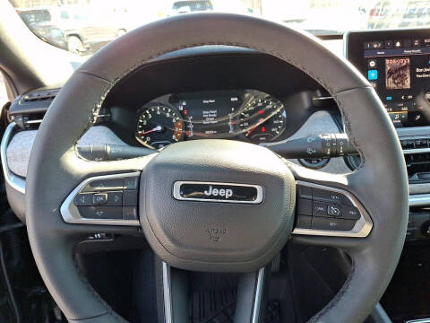 2023 Jeep Compass Latitude Lux