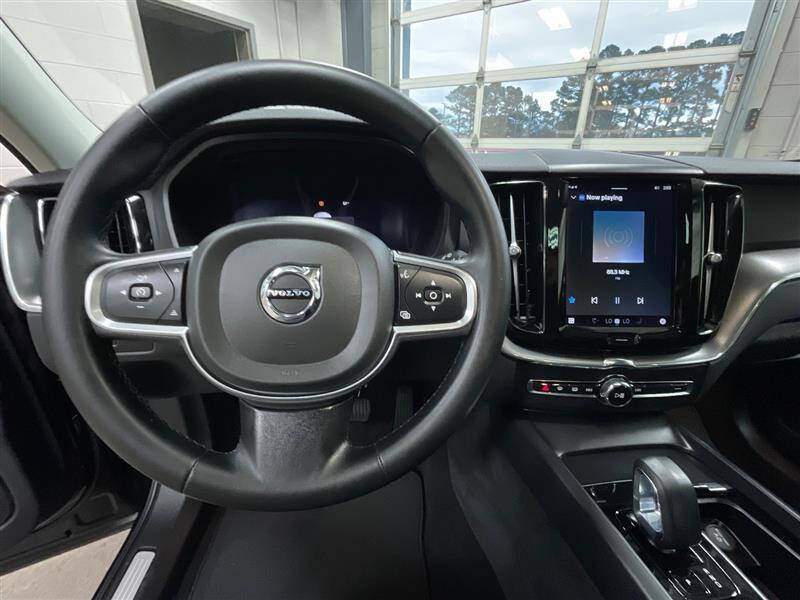 2023 Volvo XC60 B5 Core