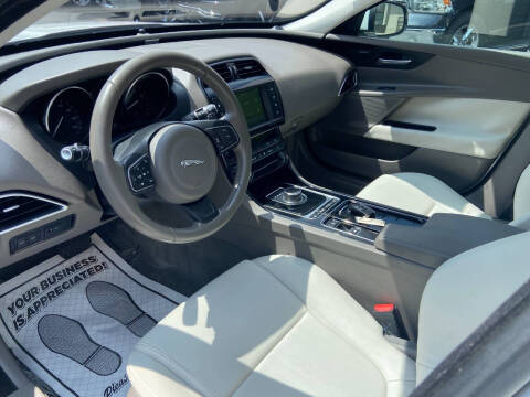 2018 Jaguar XE 25t Premium