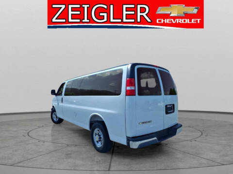 2025 Chevrolet Express LT 3500