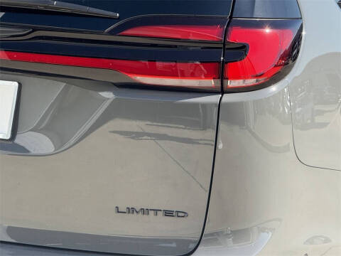 2025 Chrysler Pacifica Limited