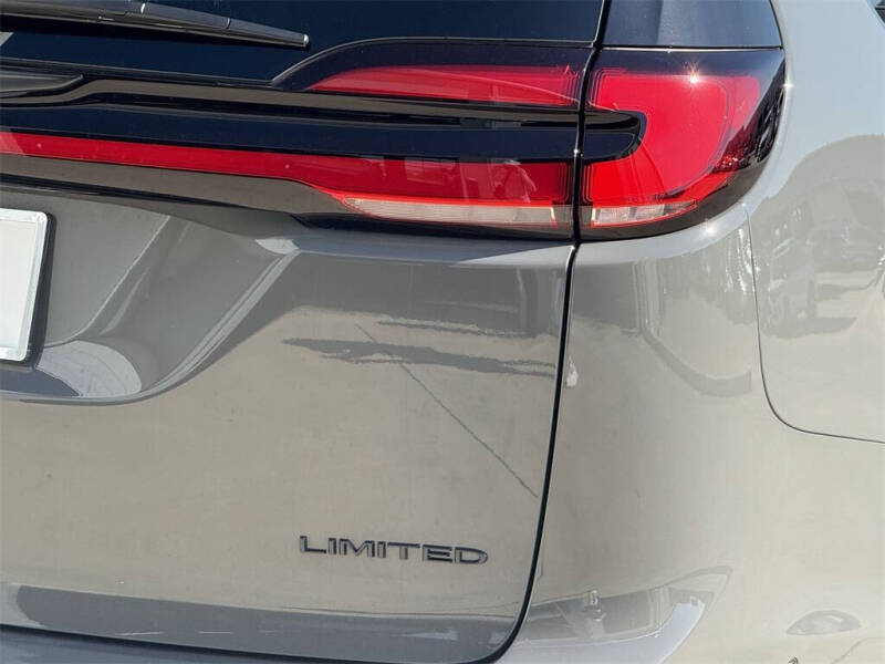 2025 Chrysler Pacifica Limited