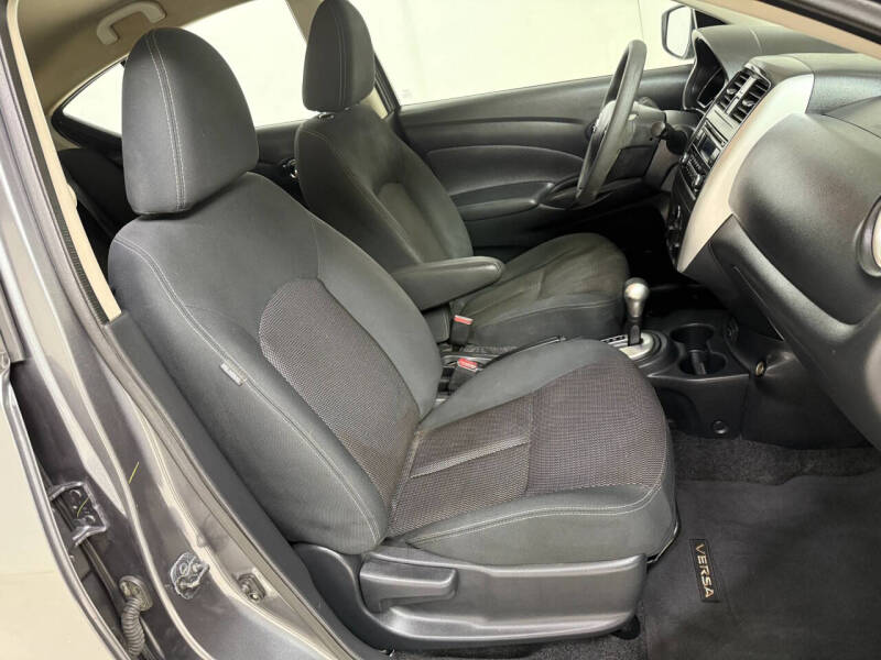 2017 Nissan Versa 1.6 S