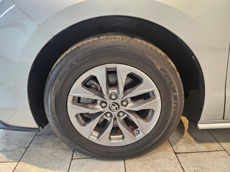 2021 Toyota Sienna XLE 7-Passenger