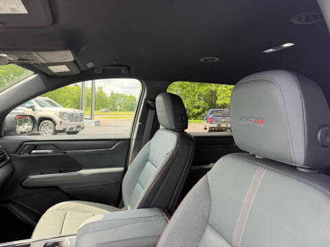 2024 GMC Acadia AT4