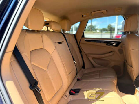 2015 Porsche Macan S