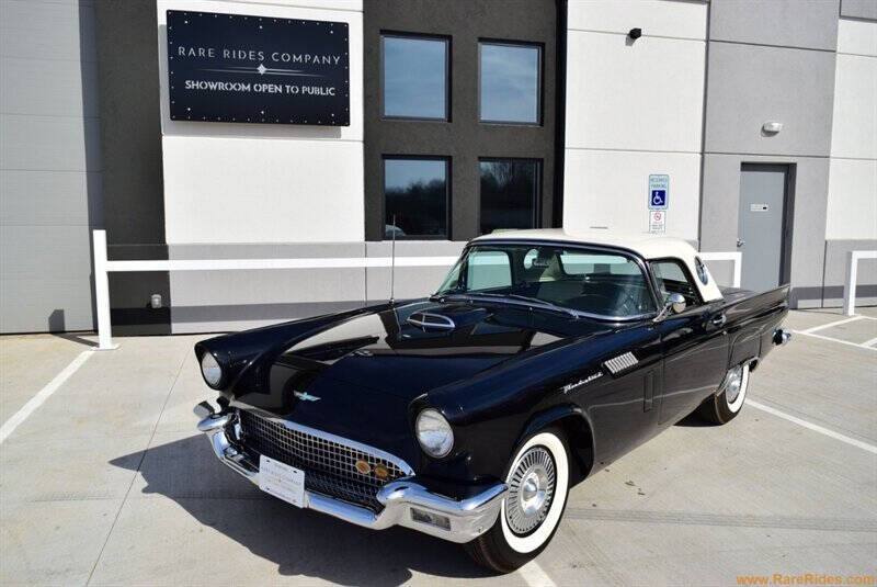 1957 Ford Thunderbird
