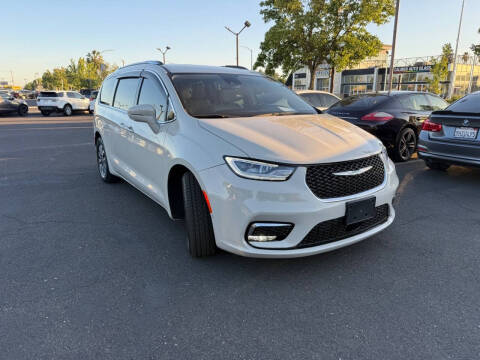 2021 Chrysler Pacifica Hybrid Touring L