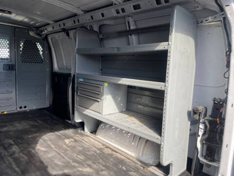 2017 GMC Savana 2500