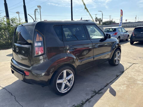 2010 Kia Soul +