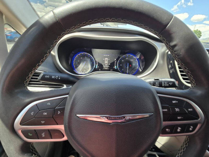 2023 Chrysler Pacifica Touring L