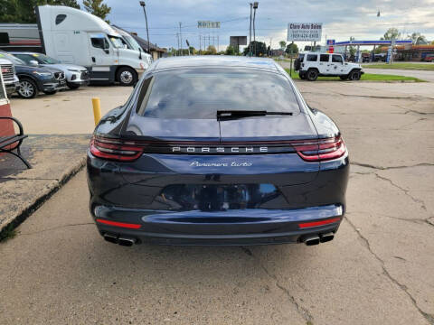 2017 Porsche Panamera Turbo