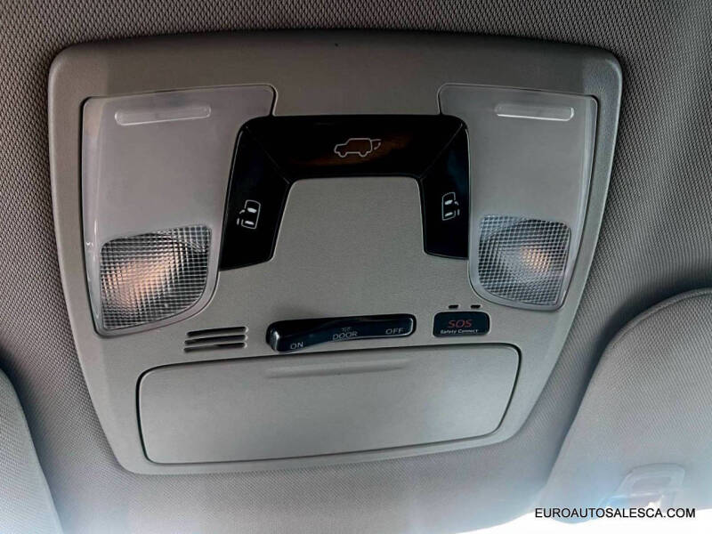 2018 Toyota Sienna SE Premium 8-Passenger