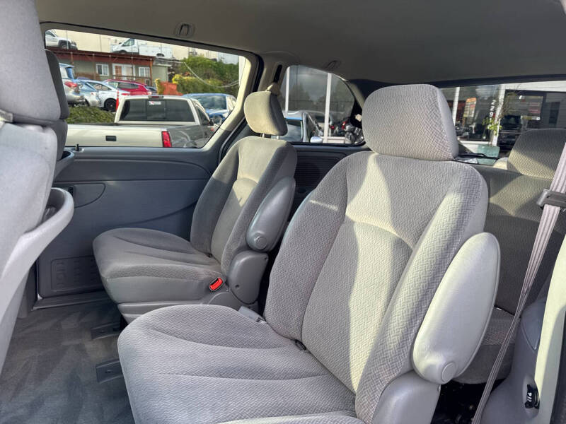 2005 Dodge Caravan SXT