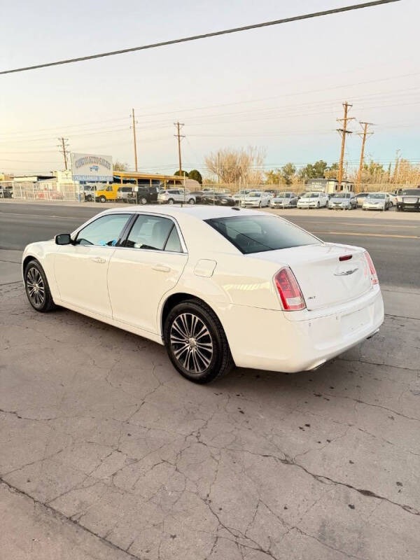 2012 Chrysler 300 S V8