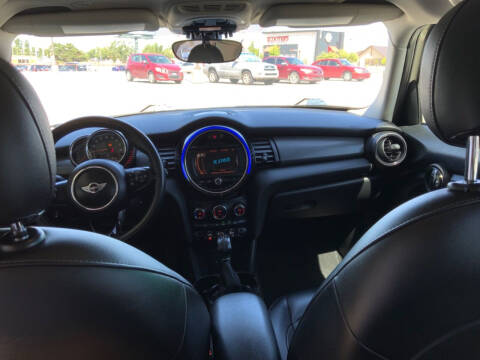2017 MINI Hardtop 4 Door Cooper