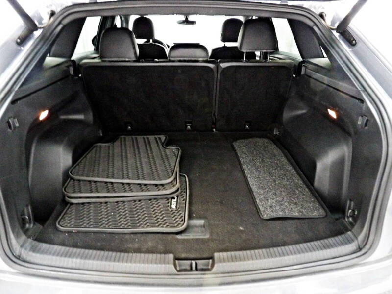 2022 Volkswagen Atlas Cross Sport SE 4Motion