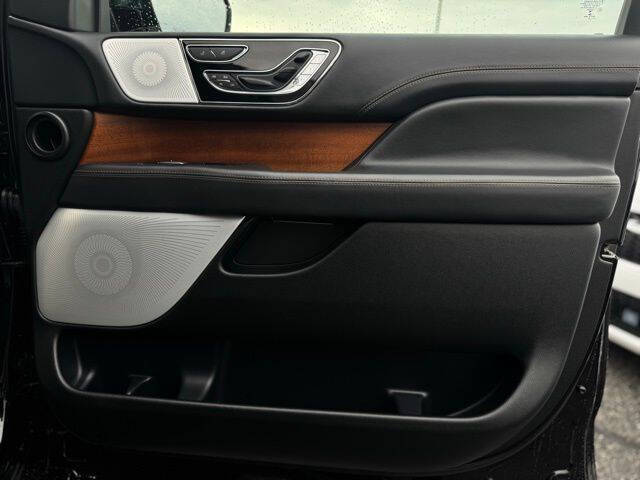 2022 Lincoln Navigator Black Label