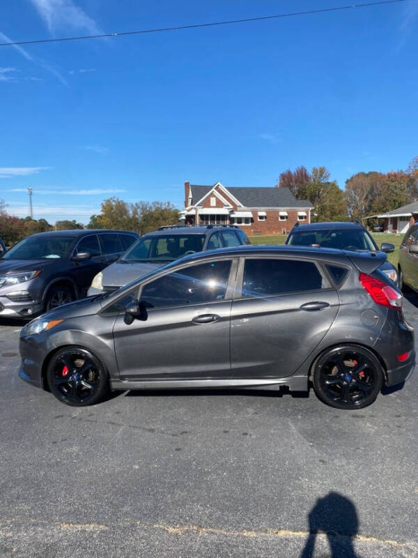 2016 Ford Fiesta ST photo 6