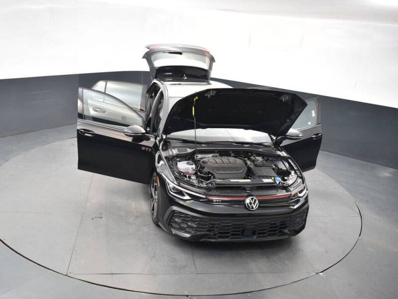 2025 Volkswagen Golf GTI SE