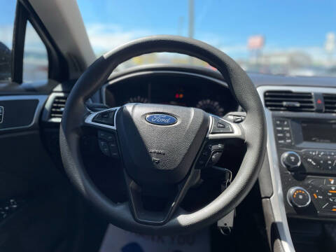 2015 Ford Fusion SE