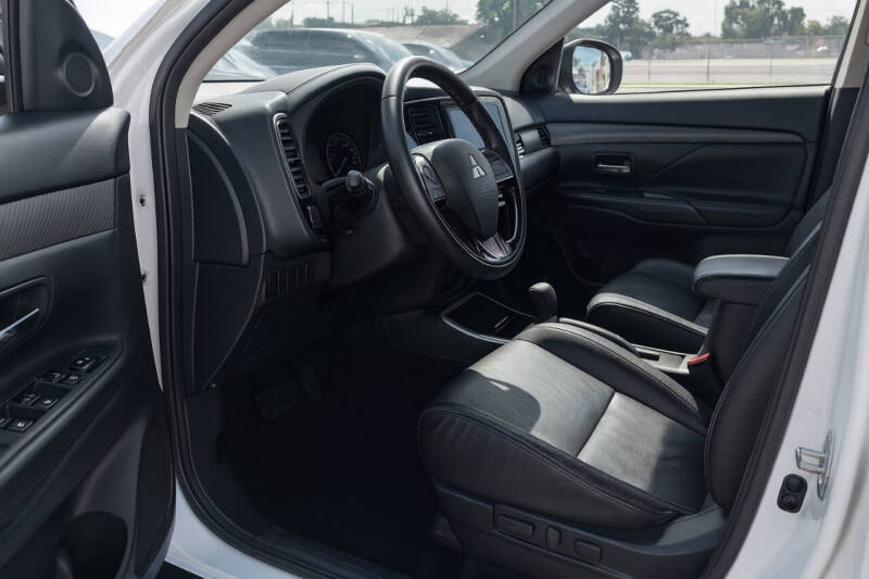 2020 Mitsubishi Outlander SEL