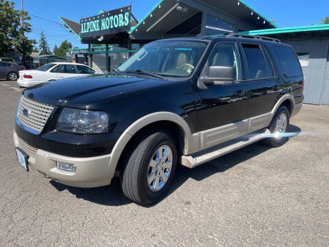 2005 Ford Expedition for sale at MERICARS AUTO NW in Milwaukie OR