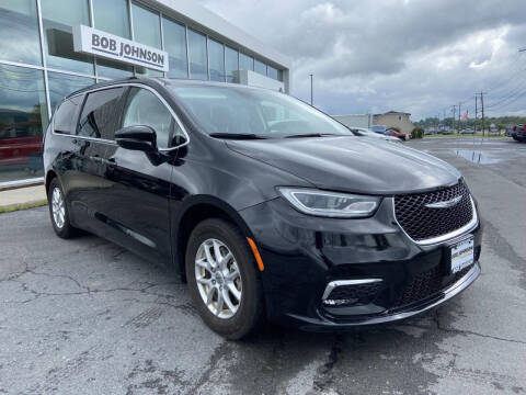 2024 Chrysler Pacifica Touring L Photo