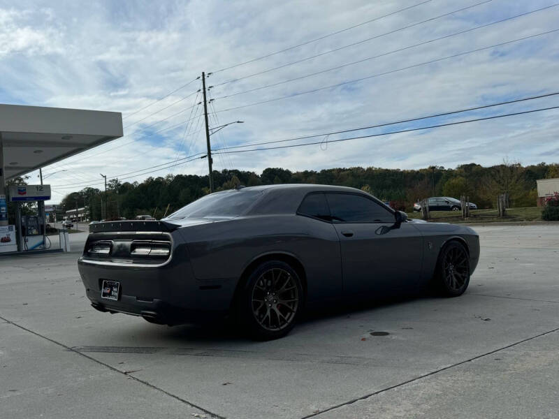 2018 Dodge Challenger SRT photo 19