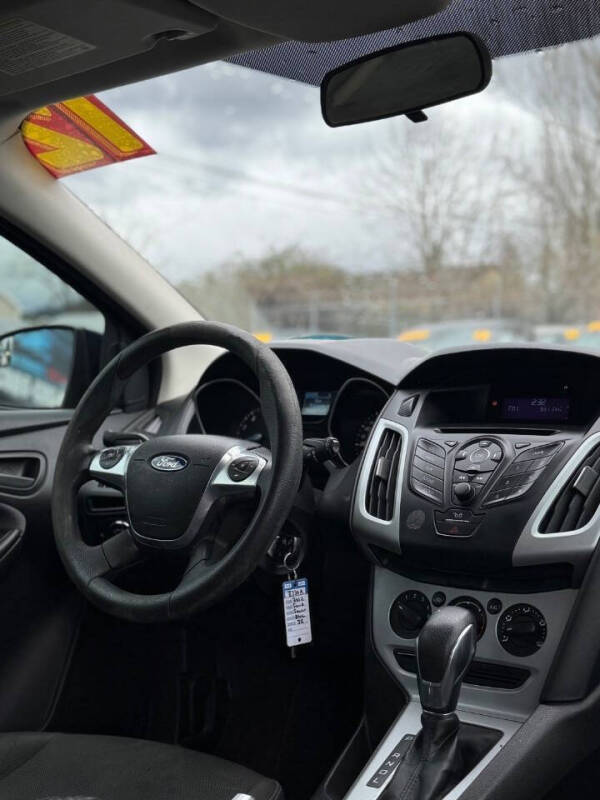 2012 Ford Focus SE