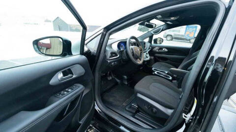 2024 Chrysler Pacifica Touring