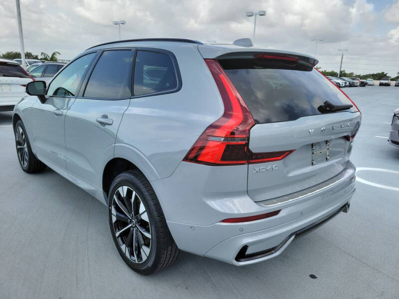 2026 Volvo XC60 B5 Plus