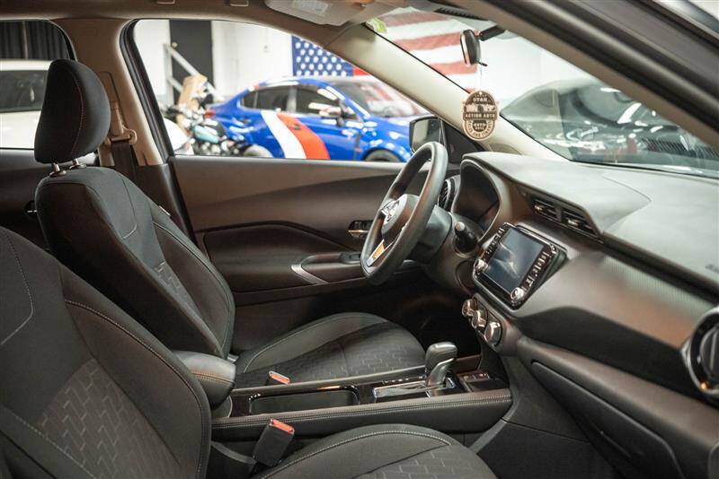 2024 Nissan Kicks SV