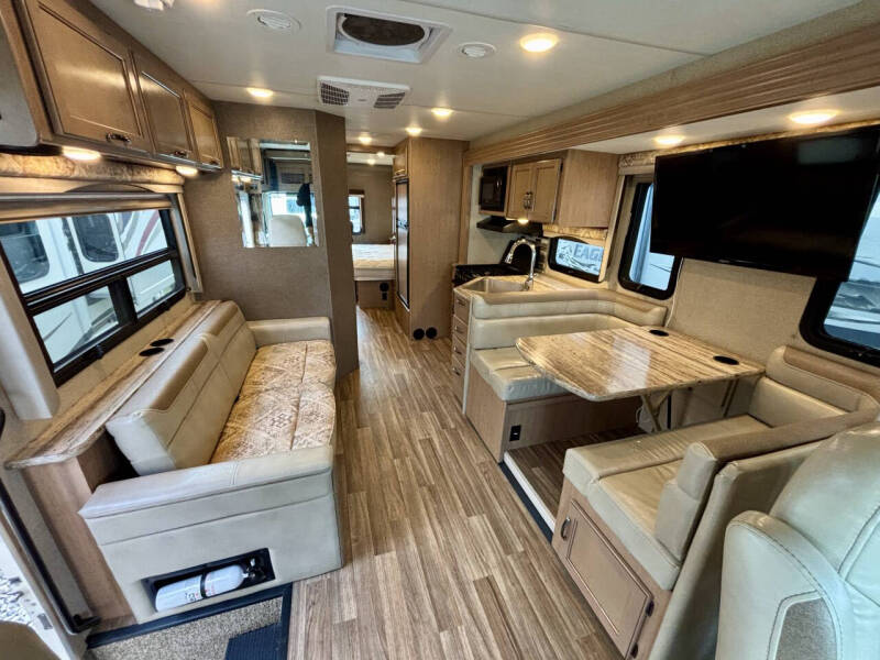 2018 Thor Motor Coach Ace 29.4