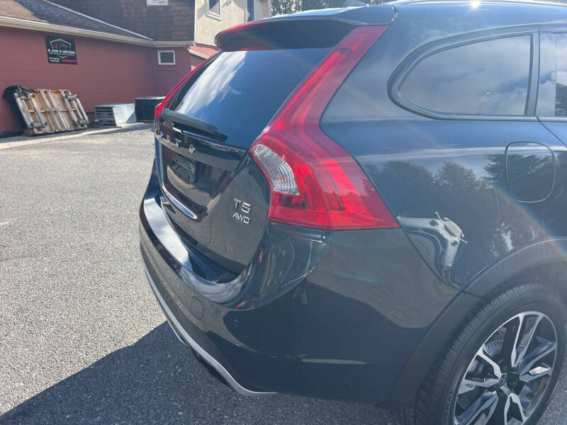 2015 Volvo V60 Cross Country T5 Platinum