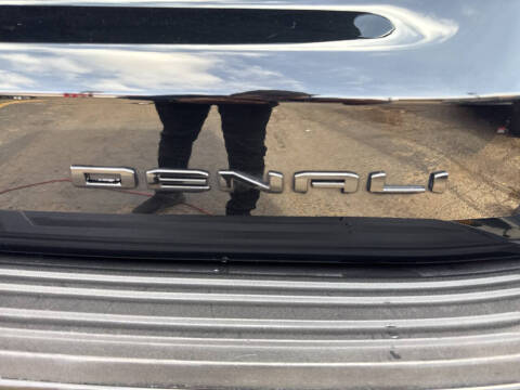 2023 GMC Yukon XL Denali Ultimate