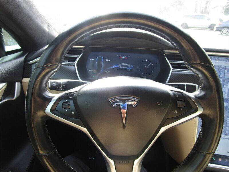 2015 Tesla Model S P85D