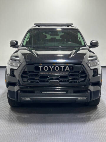 2023 Toyota Sequoia SR5