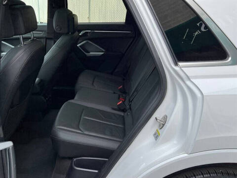 2023 Audi Q3 quattro S line Premium 45 TFSI