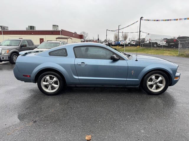 2008 Ford Mustang V6 Deluxe
