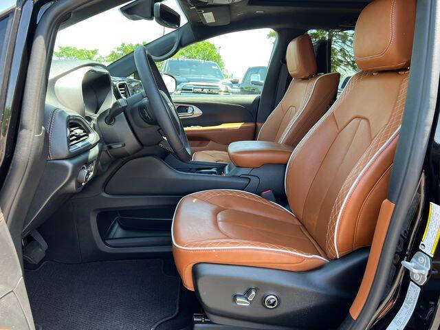 2025 Chrysler Pacifica Pinnacle