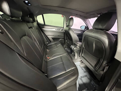 2018 Alfa Romeo Stelvio Sport