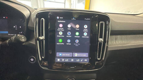 2026 Volvo XC40 B5 Plus