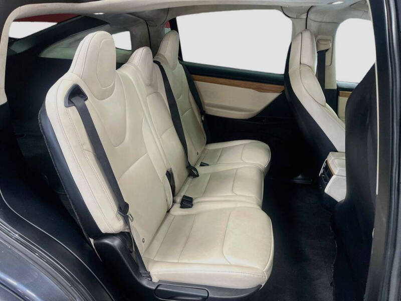 2019 Tesla Model X Standard Range